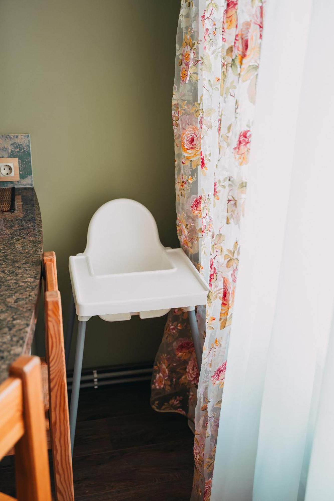 Family Apartment In Riga Center And Free Parking Eksteriør billede